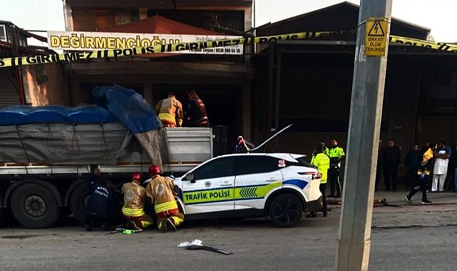 Manisa'de 1 polisin şehit olduğu kaza kamerada