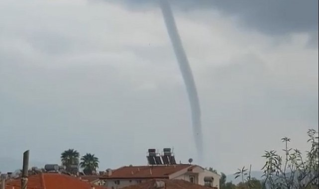 Marmaris'te oluşan hortum kameraya yansıdı