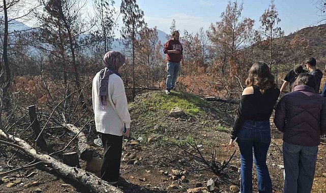 Menteşe'nin gönüllü gençlerinden örnek çevre hareketi