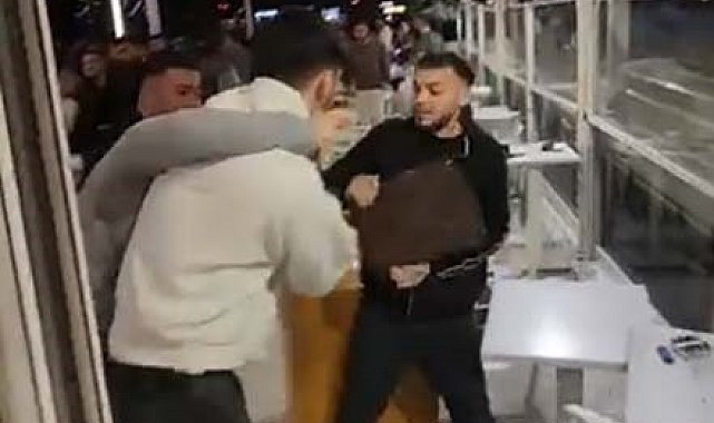 Mersin'de kafedeki kavgada yumruklar havada uçuştu