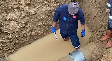 Merzifon'un eskiyen içme suyu hattı patlak verdi: Bir ayda 107 su arızası yaşandı