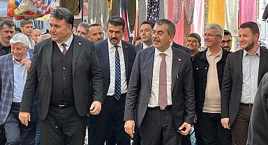 Milli Eğitim Bakanı Tekin, Havran'a sürpriz ziyaret gerçekleştirdi