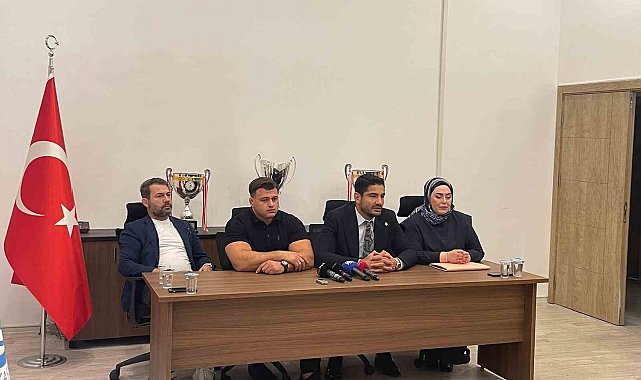 Milli güreşçi Rıza Kayaalp minderlere geri dönüyor