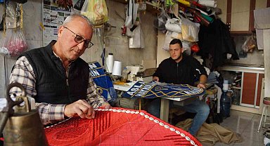 Milyonluk pehlivan develer gelin gibi süslenmeden arenaya çıkmıyor