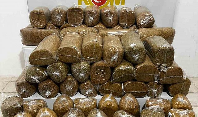 Minibüste 290 kilogram kaçak tütün ele geçirildi