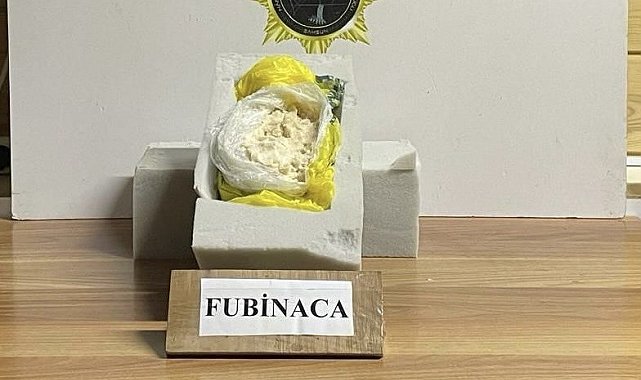 Minibüsün sünger bölmelerinden uyuşturucu çıktı