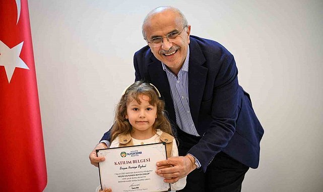 Minik yüreklerden Başkan Er'e anlamlı ziyaret