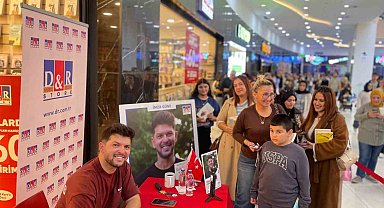 Miraç Çağrı Aktaş Mardian MALL'da okurlarıyla buluştu