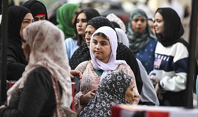 Mısır'da halk Temsilciler Meclisi seçimi için sandık başında