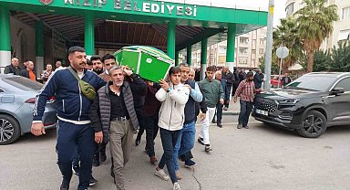 Motosiklet kazasında hayatını kaybeden genç memleketinde defnedildi
