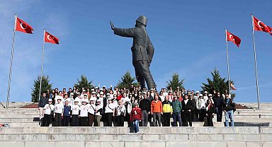 Muğla Büyükşehir, Cumhuriyet'in 102. yılında 102 kadını Anıtkabir'e götürdü