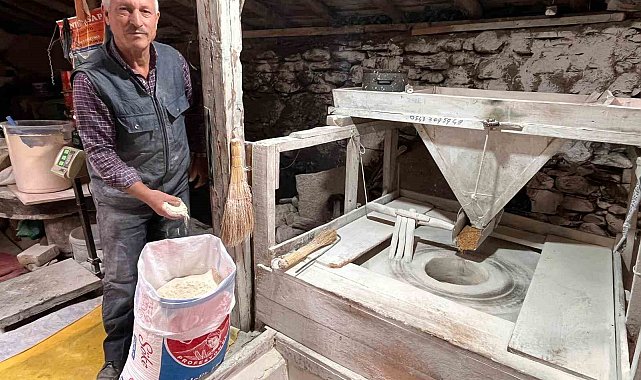 Muğla'da 300 yıllık su değirmeni hala çarklarını döndürüyor