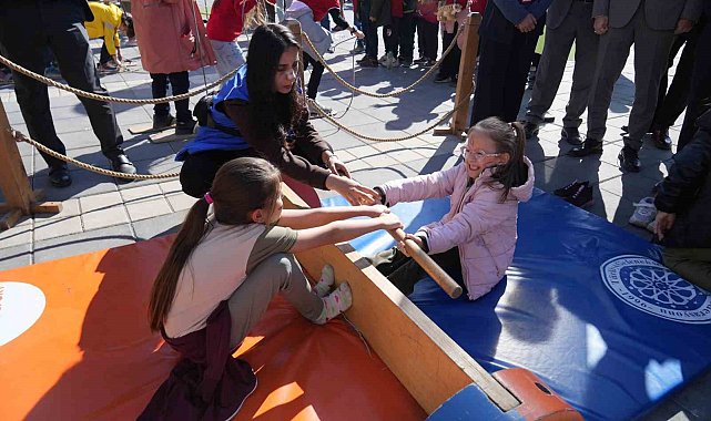 Niğde'de "Bir Tır Dolusu Mutluluk"