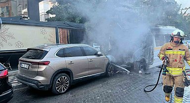 Öğrenci servisi yandı: 13 çocuk son anda kurtarıldı