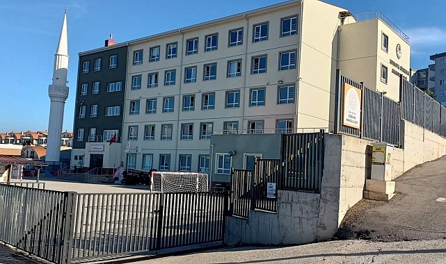 Öğrenciler, dersten çok nasıl gelip gideceğini düşünüyor