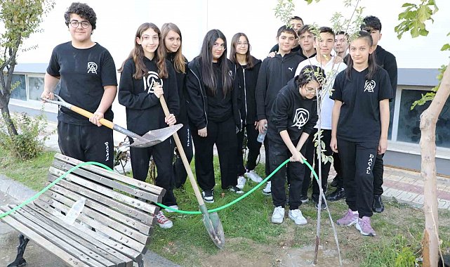 Öğrenciler iklim değişikliğine dikkat çekti