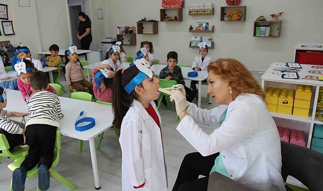 Öğrencilere ağız ve diş sağlığı eğitimi verildi