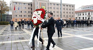 Öğretmenler Günü dolayısıyla çelenk sunma töreni gerçekleştirildi