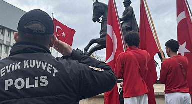 Öğretmenler günü törenle kutlandı