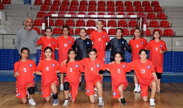 Okullar Arası Yıldızlar Hentbol Müsabakaları devam ediyor