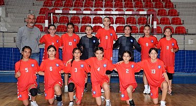 Okullar Arası Yıldızlar Hentbol Müsabakaları devam ediyor