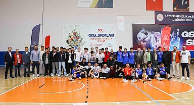 Okullu Gençler Hentbol Müsabakaları tamamlandı