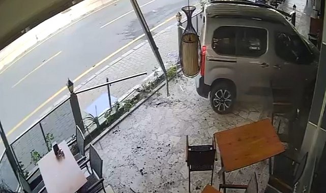 Önündeki araca çarpıp iş yerine daldı, kaçmaya çalıştı yakalandı