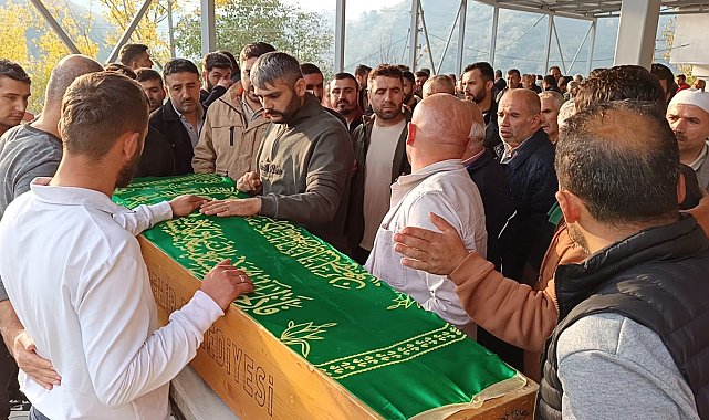 Ordu'da göçük altında kalan iş makinesi operatörü toprağa verildi