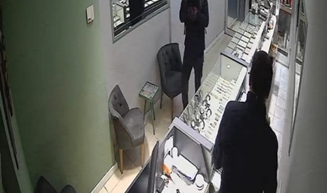 Ordu'daki kuyumcu soygunu kamerada