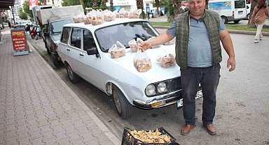 Ormanda sağanak yağmur altında kendiliğinden yetişiyor, kilogramı 350 TL'den satılıyor
