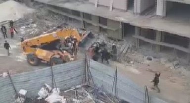Ortalığın savaş alanına döndüğü kavga polisin havaya ateş açmasıyla son buldu