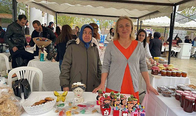 Osmaniye'de kadınlar el emeği ürünlerini hanımeli çarşısında sergiliyor