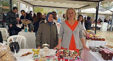 Osmaniye'de kadınlar el emeği ürünlerini hanımeli çarşısında sergiliyor