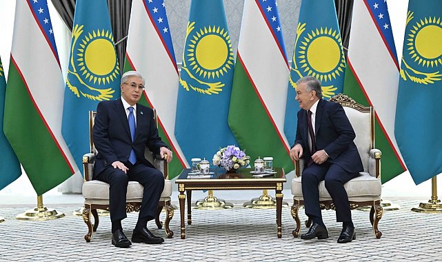 Özbekistan'dan Kazakistan Cumhurbaşkanı Tokayev'e "Yüksek Dereceli Dostluk" Nişanı