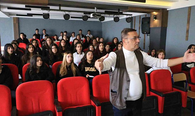 Özel günler, Güzel Sanatlar Lisesi öğrencileriyle anlam buluyor