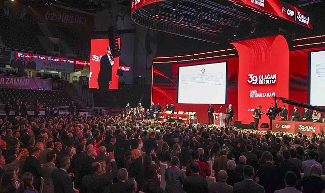 Özgür Özel, yeniden CHP Genel Başkanı seçildi