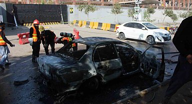 Pakistan'da mahkeme binasında intihar saldırısı: 12 ölü, 27 yaralı