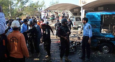 Pakistan'daki intihar saldırısını Pakistan Talibanı üstlendi