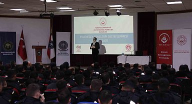 "Ailemle Güvendeyim" projesi kapsamında polis adaylarına eğitim verildi