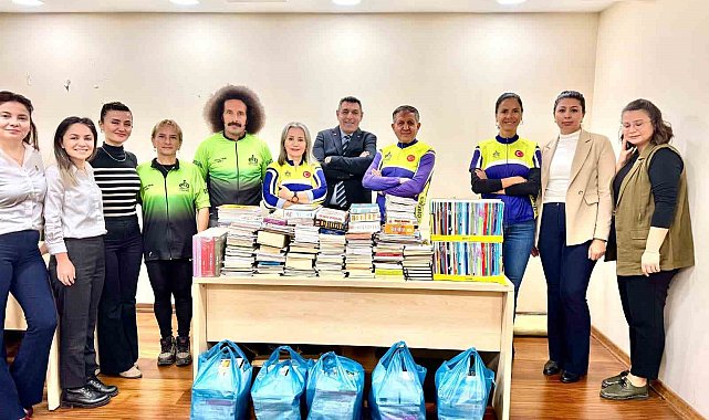"Pedalla Kitap Götürüyoruz" kampanyasına destek