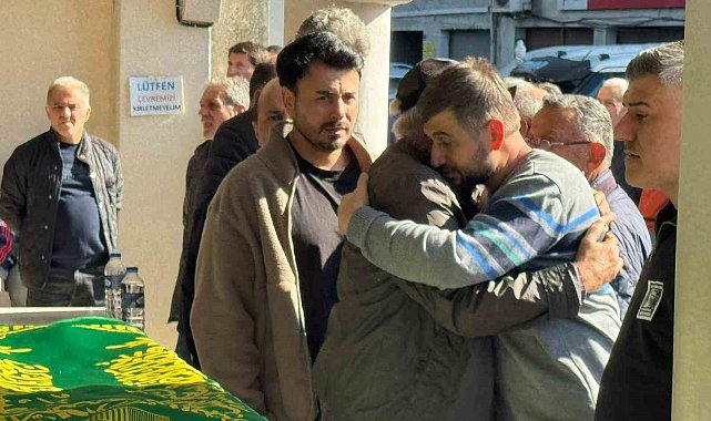 Rize'de kamyonetin çarptığı paramedik son yolculuğuna uğurlandı