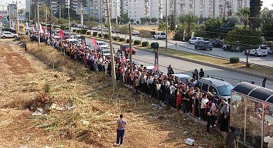 Saatlerce kuyruk beklediler, kimi istediğini aldı kimi alamadı