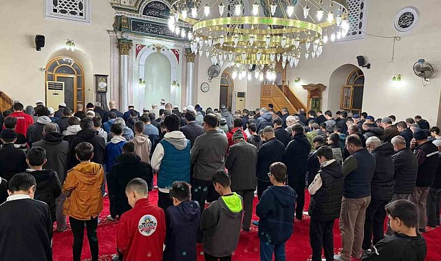 Sabah namazı sonrası sahaya çıktılar