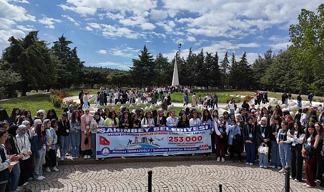 Şahinbey, 253 bin gazi torununu özel uçakla şehit topraklarına ulaştırdı