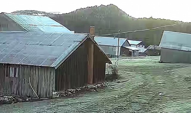 Sakarya'da mevsimin ilk karı yağdı