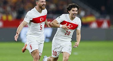Salih Özcan'ın milli takımdaki ilk gol sevinci