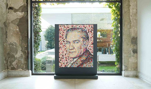 Sanatçı Deniz Sağdıç'tan Espressolab malzemeleriyle ileri dönüşüm Atatürk portresi