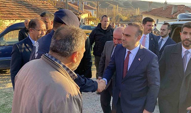 Sanayi ve Teknoloji Bakanı Kacır'dan şehit ailesine taziye ziyareti