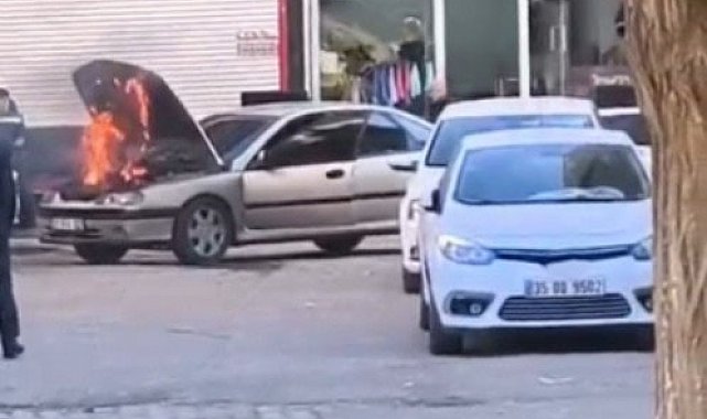 Şanlıurfa'da seyir halindeki araçta yangın paniği