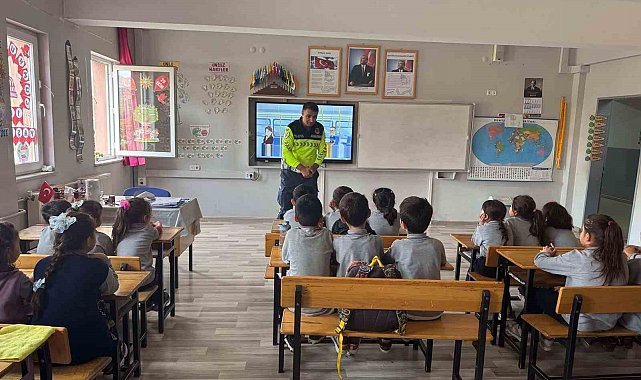 Sarıgöl'de öğrencilere trafik eğitimi verildi